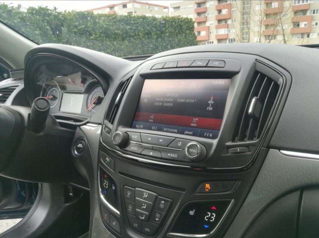 Opel Insignia 2,0 CDTI, fotografija 5