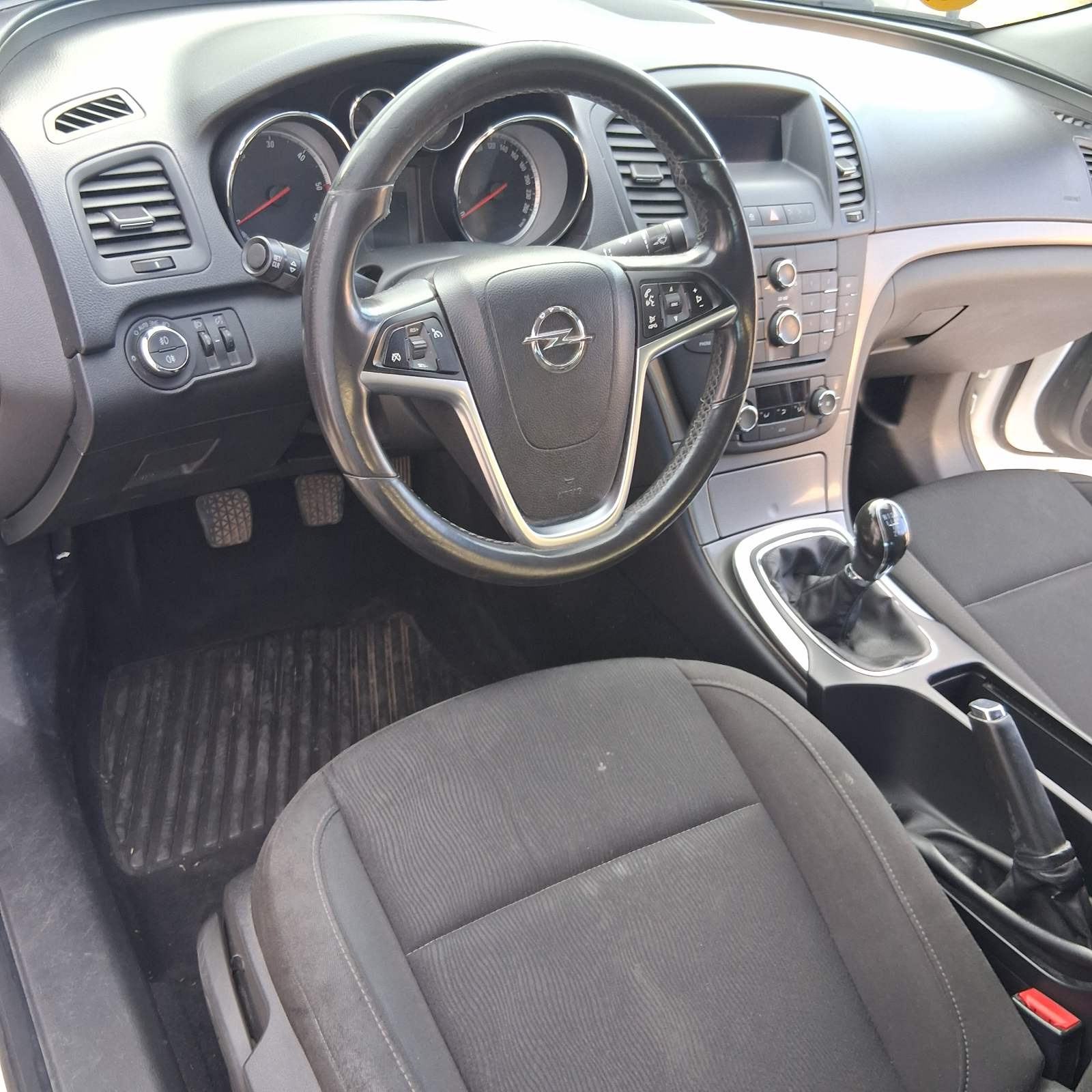 Opel Insignia 2,0 CDTI, fotografija 4