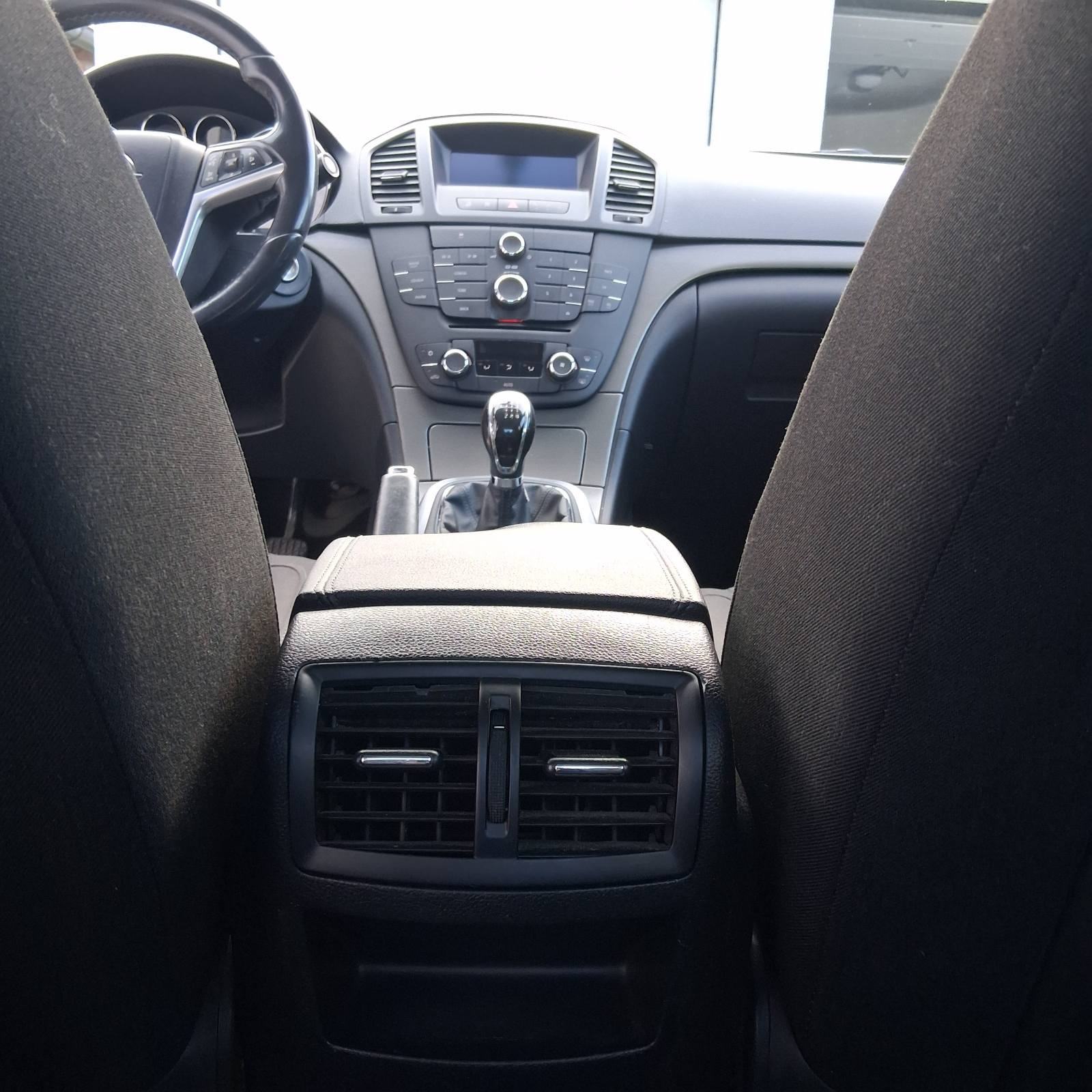 Opel Insignia 2,0 CDTI, fotografija 9