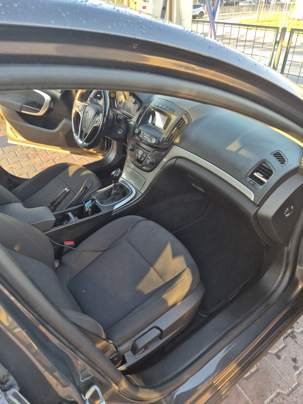 Opel Insignia 2,0 CDTI, fotografija 2