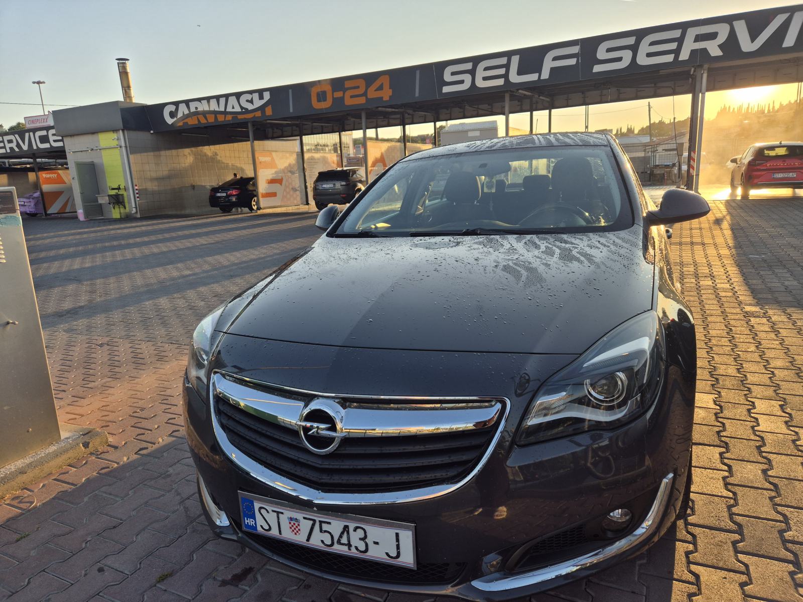 Opel Insignia 2,0 CDTI, fotografija 9