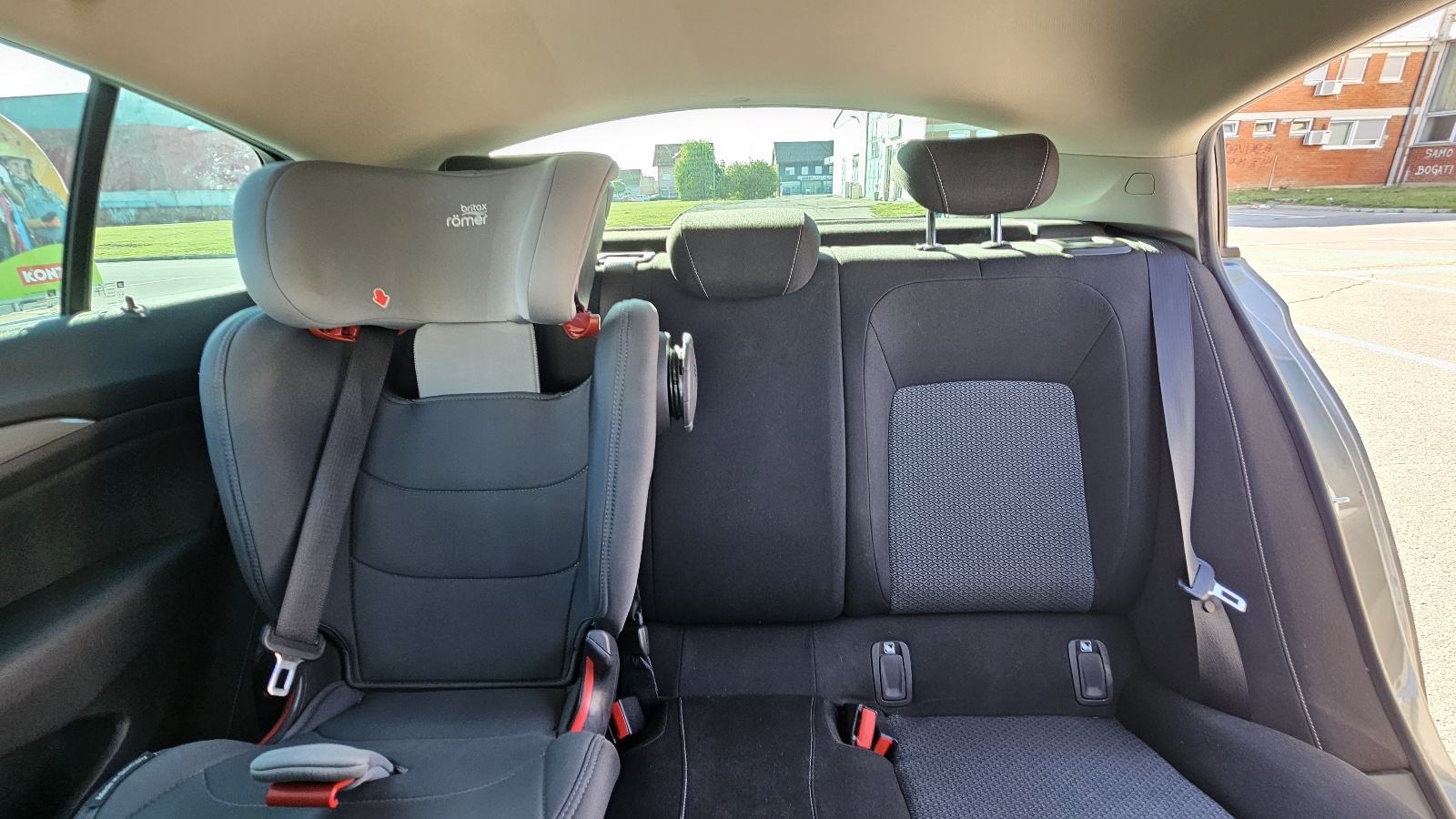 Opel Insignia 2,0 CDTI, fotografija 5