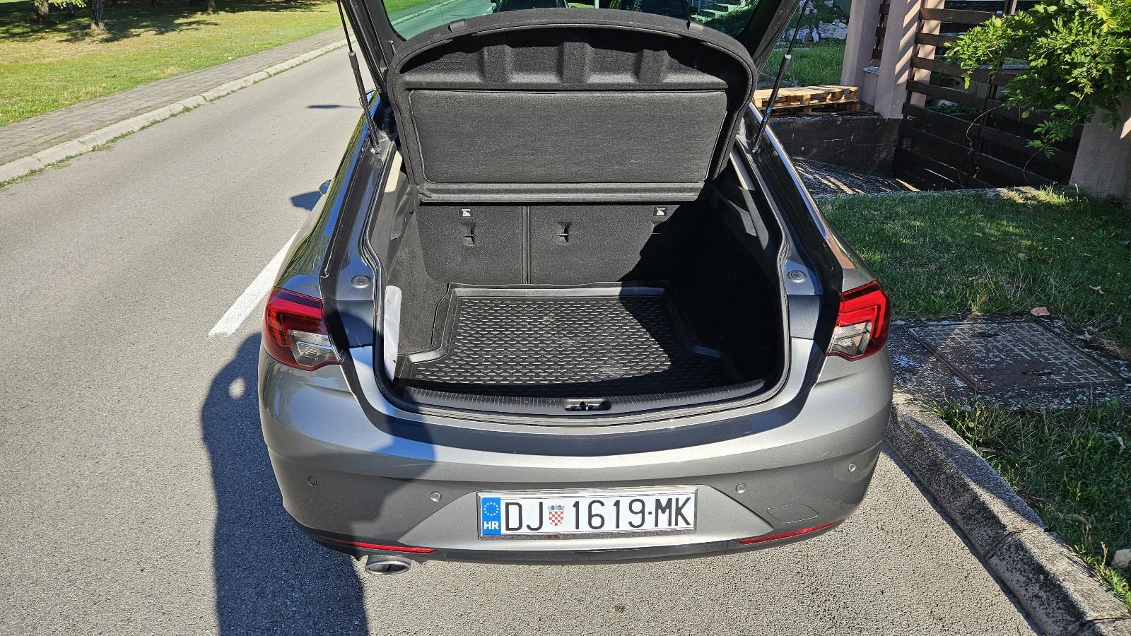 Opel Insignia 2,0 CDTI, fotografija 11