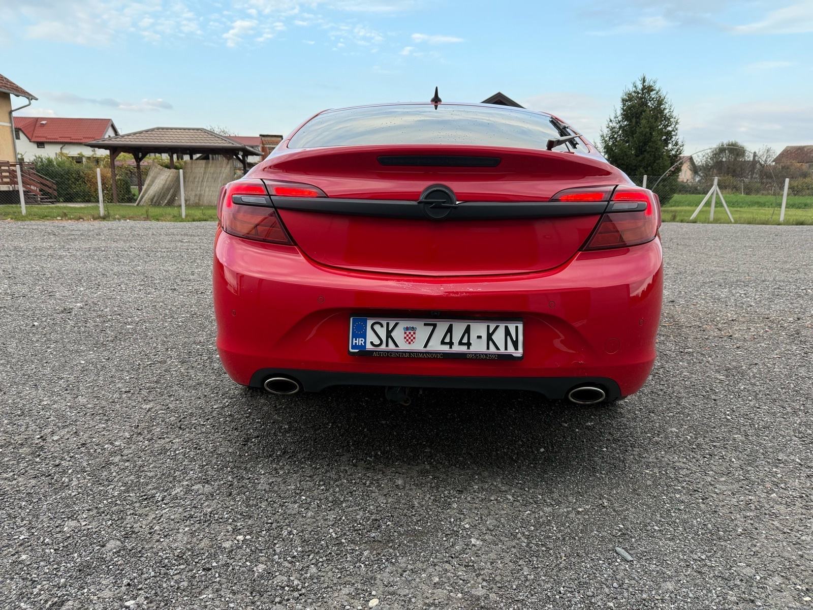 Opel Insignia 2,0 CDTI--195ks- VEL SERVIS—NOVI SET KVACILA-REG 1 GOD, fotografija 6