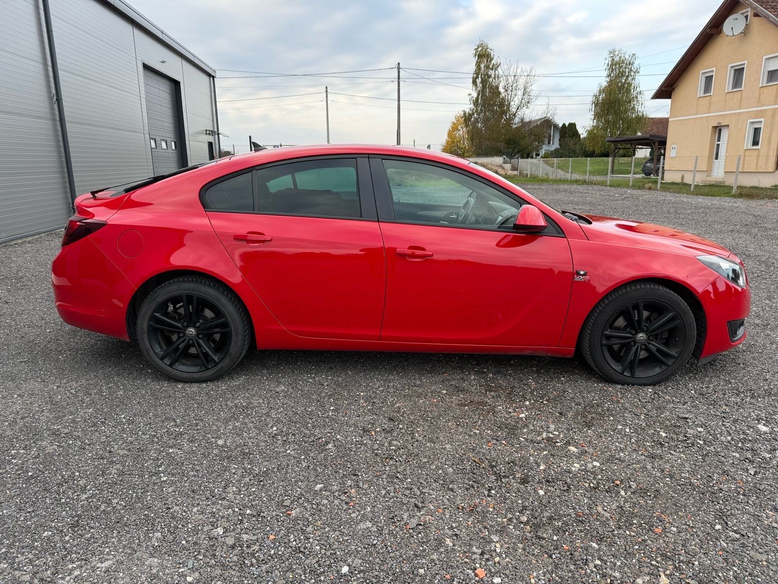 Opel Insignia 2,0 CDTI--195ks- VEL SERVIS—NOVI SET KVACILA-REG 1 GOD, fotografija 8