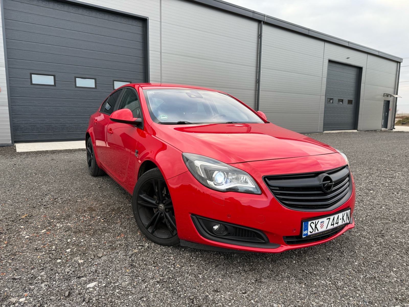 Opel Insignia 2,0 CDTI--195ks- VEL SERVIS—NOVI SET KVACILA-REG 1 GOD, fotografija 9