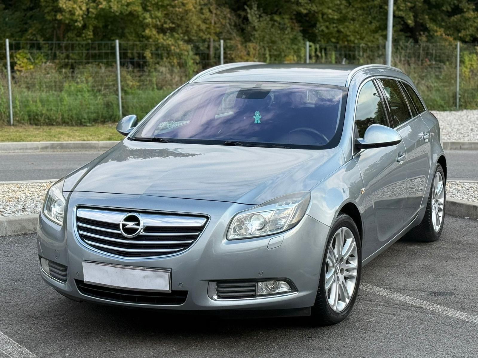 OPEL INSIGNIA 2,0 CDTI • SPORT EDITION • KAO NOVA, XENON / BIXENON •, fotografija 2