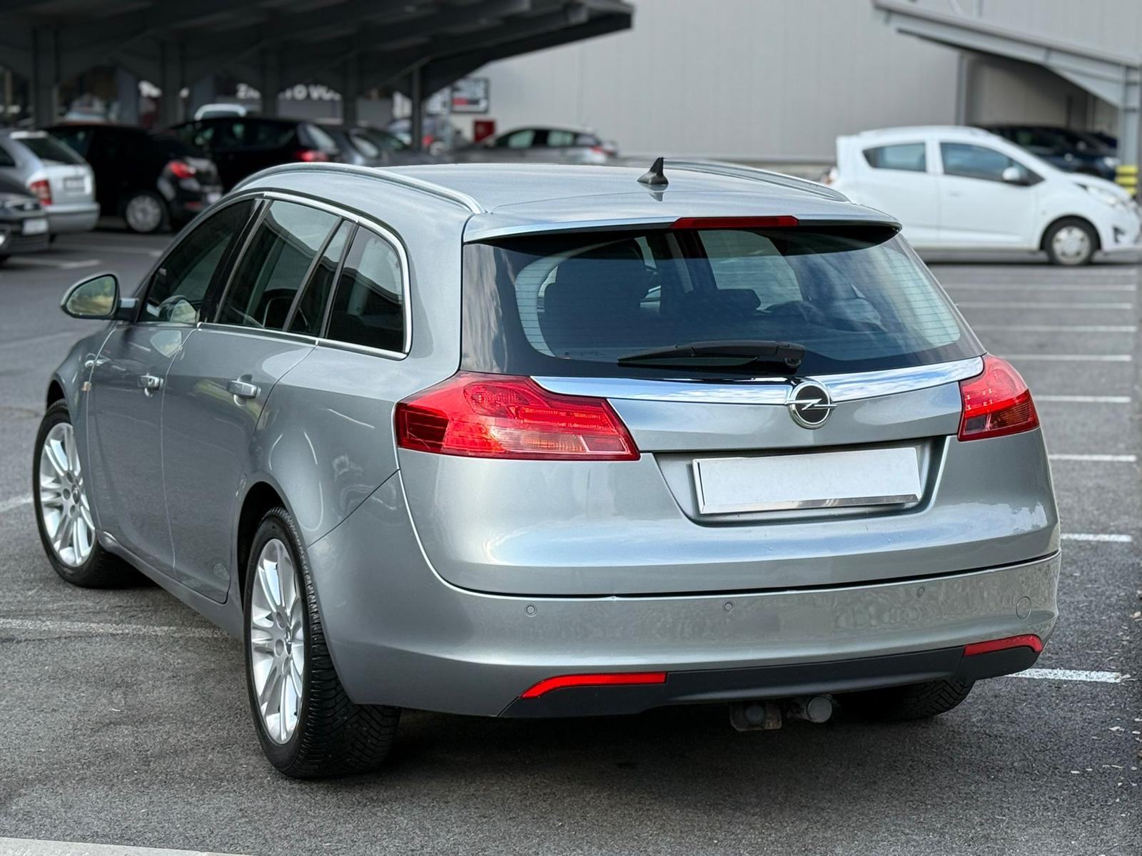 OPEL INSIGNIA 2,0 CDTI • SPORT EDITION • KAO NOVA, XENON / BIXENON •, fotografija 4