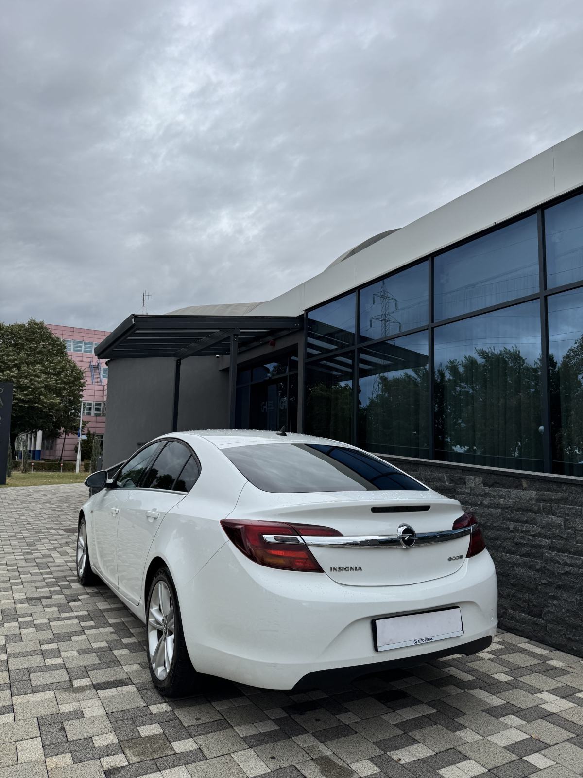 Opel Insignia 2,0 CDTI Sport FULL - VIRTUAL - CRNI KROV - REG 07/2027, fotografija 8