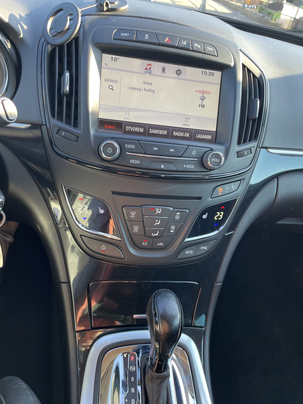 Opel Insignia 2,0 CDTI Sport, fotografija 11