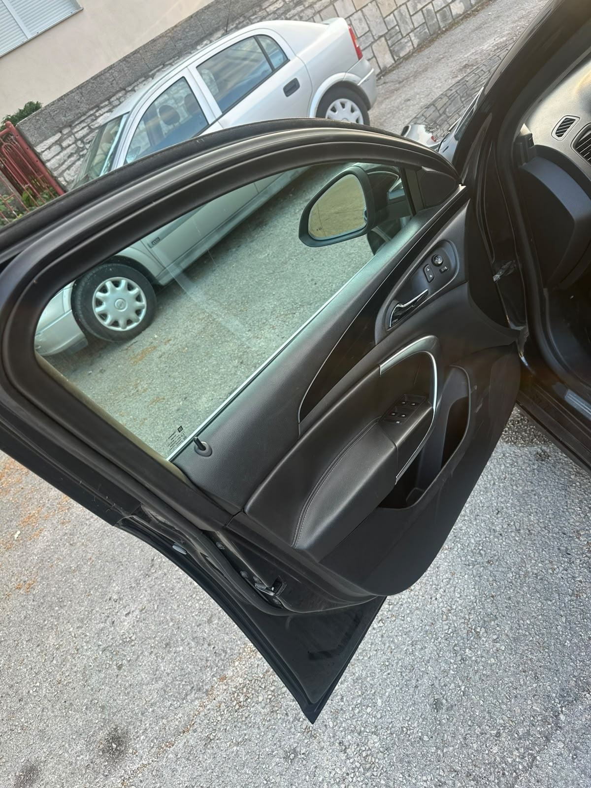 Opel Insignia 2,0 CDTI Sport, fotografija 17