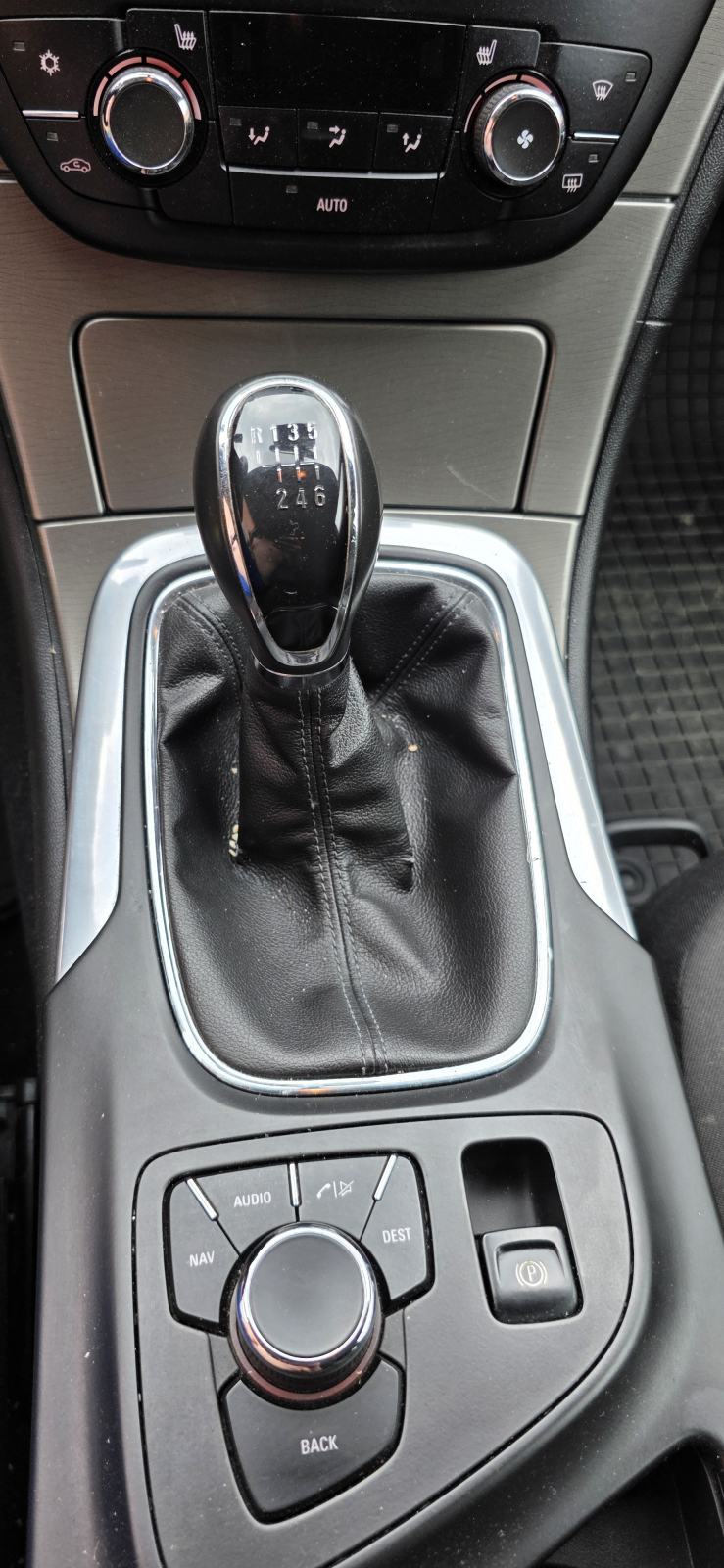 Opel Insignia 2,0 CDTI Sport Tourer, fotografija 13