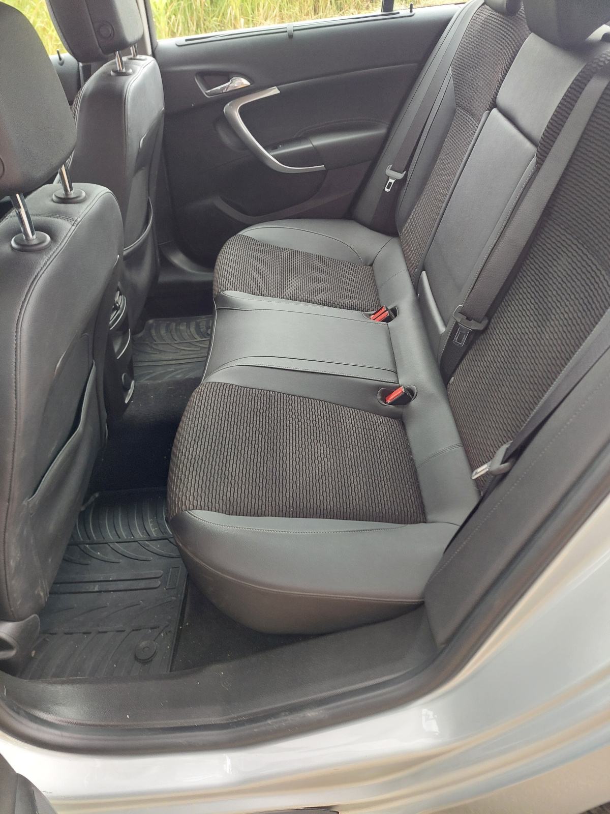Opel Insignia 2,0 CDTI Sport, fotografija 13