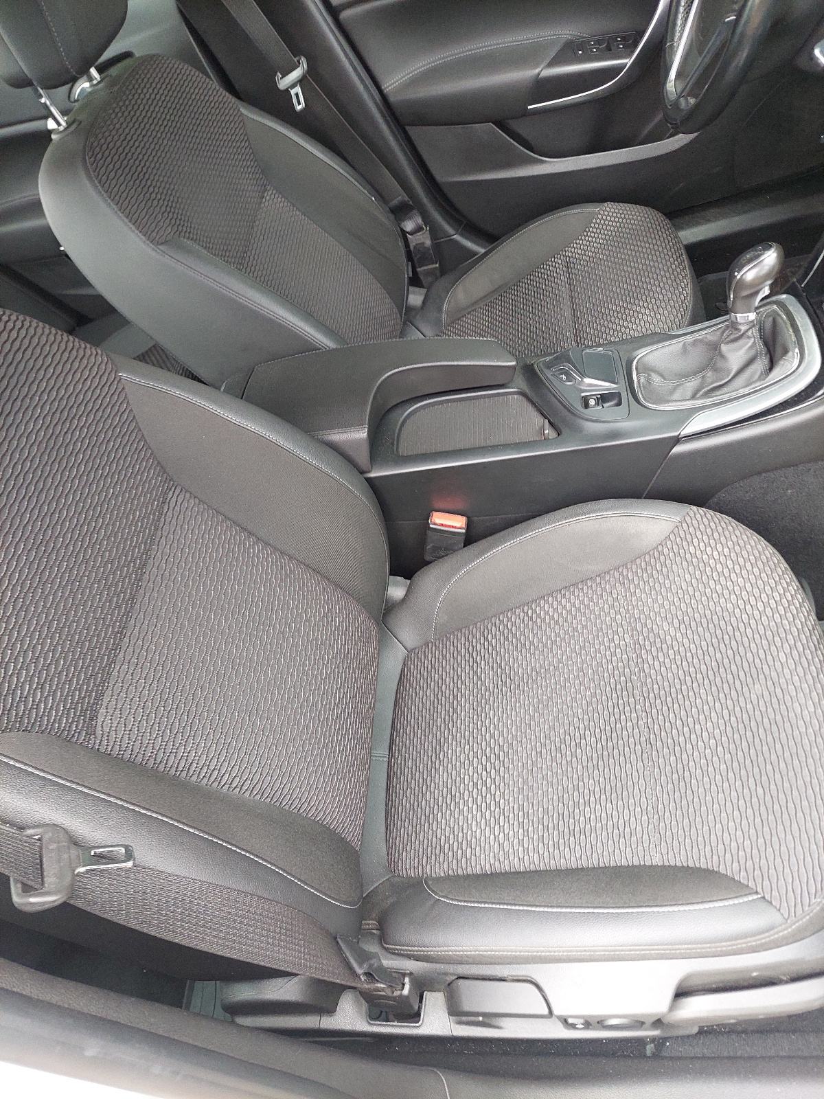 Opel Insignia 2,0 CDTI Sport, fotografija 12