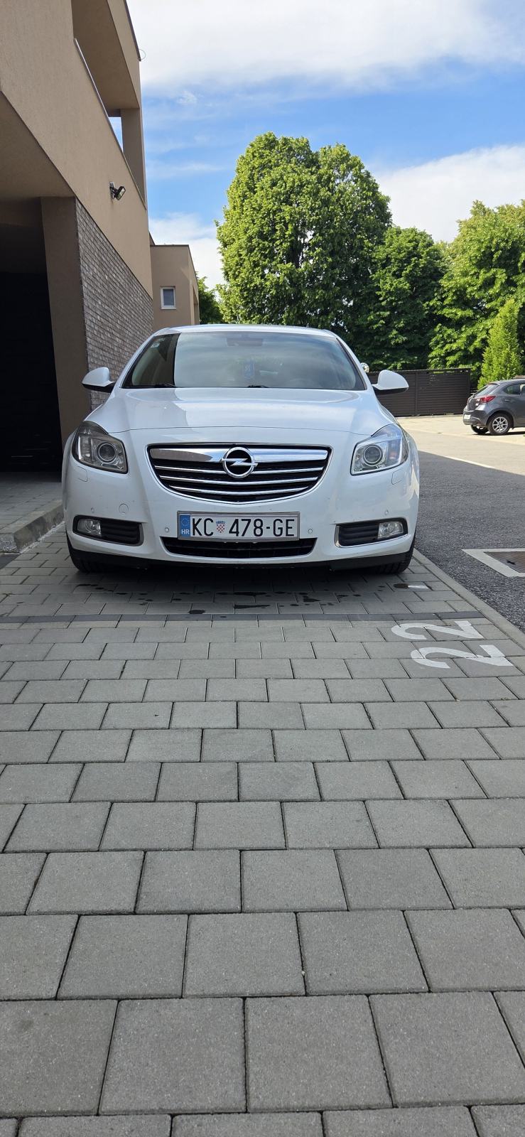 Opel Insignia 2,0 CDTI Sport vlasnik 9 god! HR auto, fotografija 10