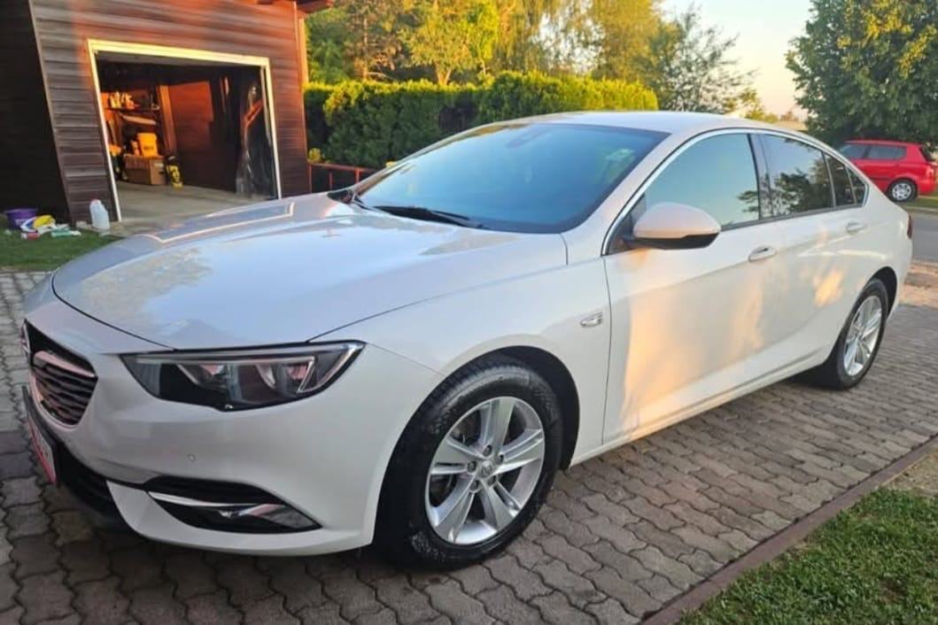 Opel Insignia 2,0 Turbo, fotografija 2