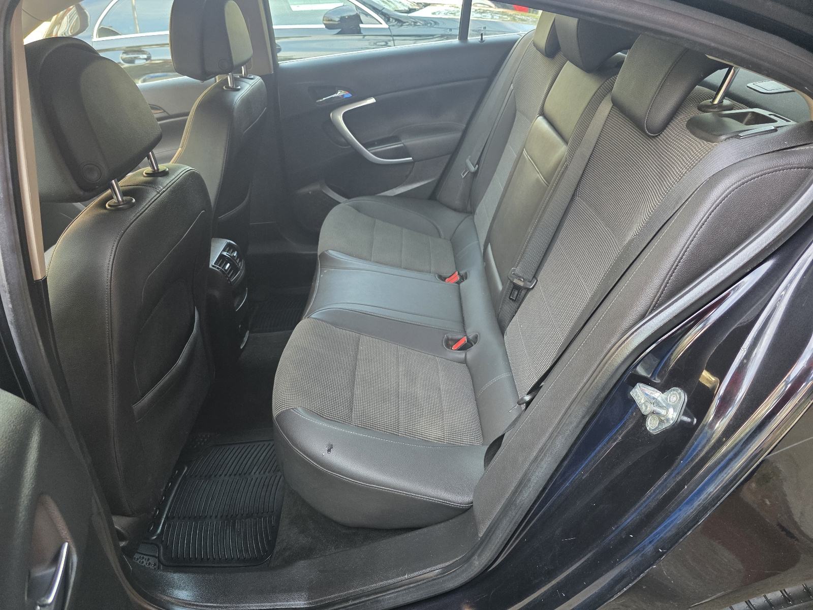 OPEL INSIGNIA 2.0CDTI SPORT,NAVI,PARK.SENZORI,BLUETOOTH -2.750 Eur, fotografija 13