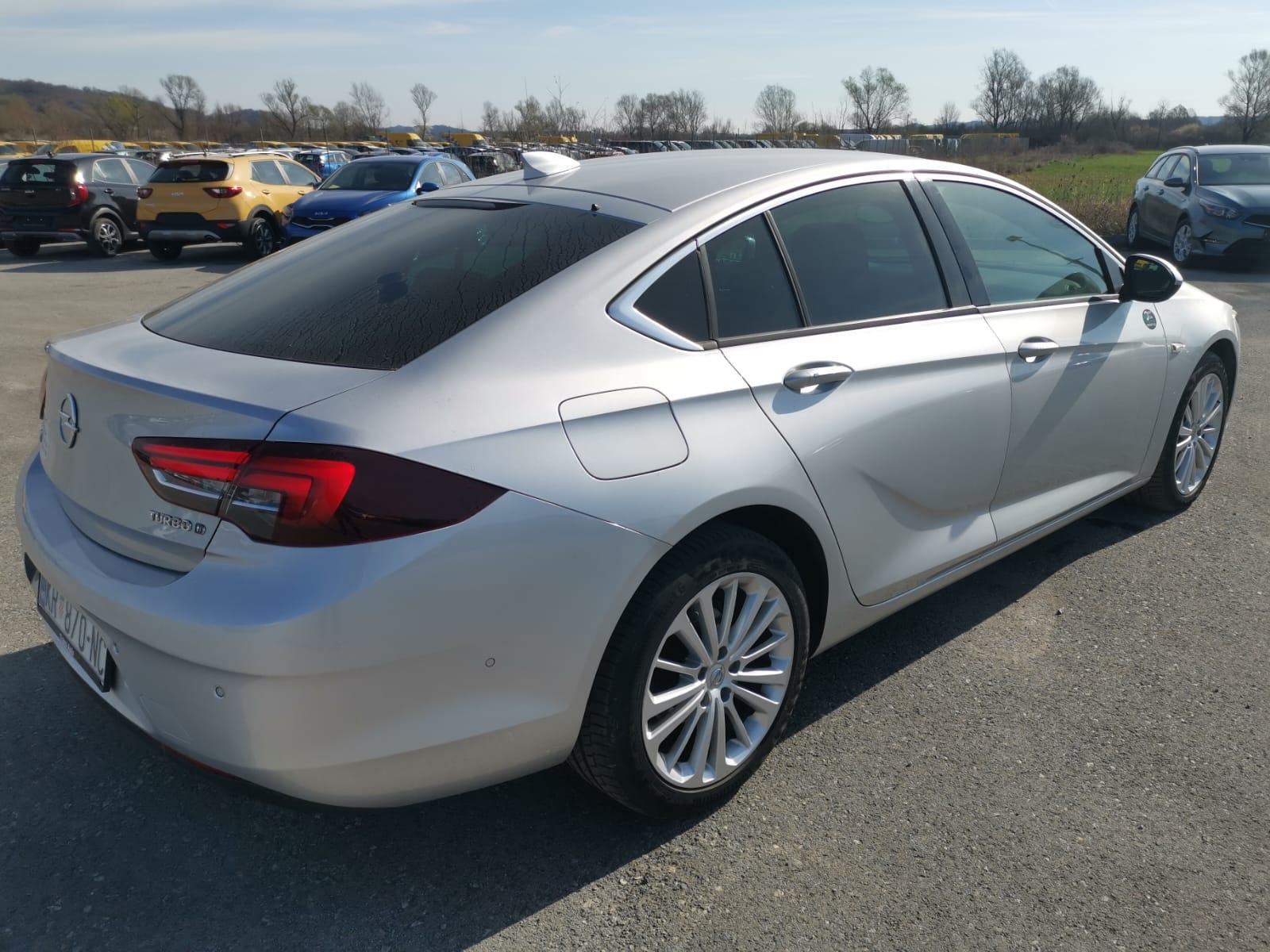 Opel Insignia 2.0 CDTI Dynamic + moguč dugoročni najam, fotografija 5