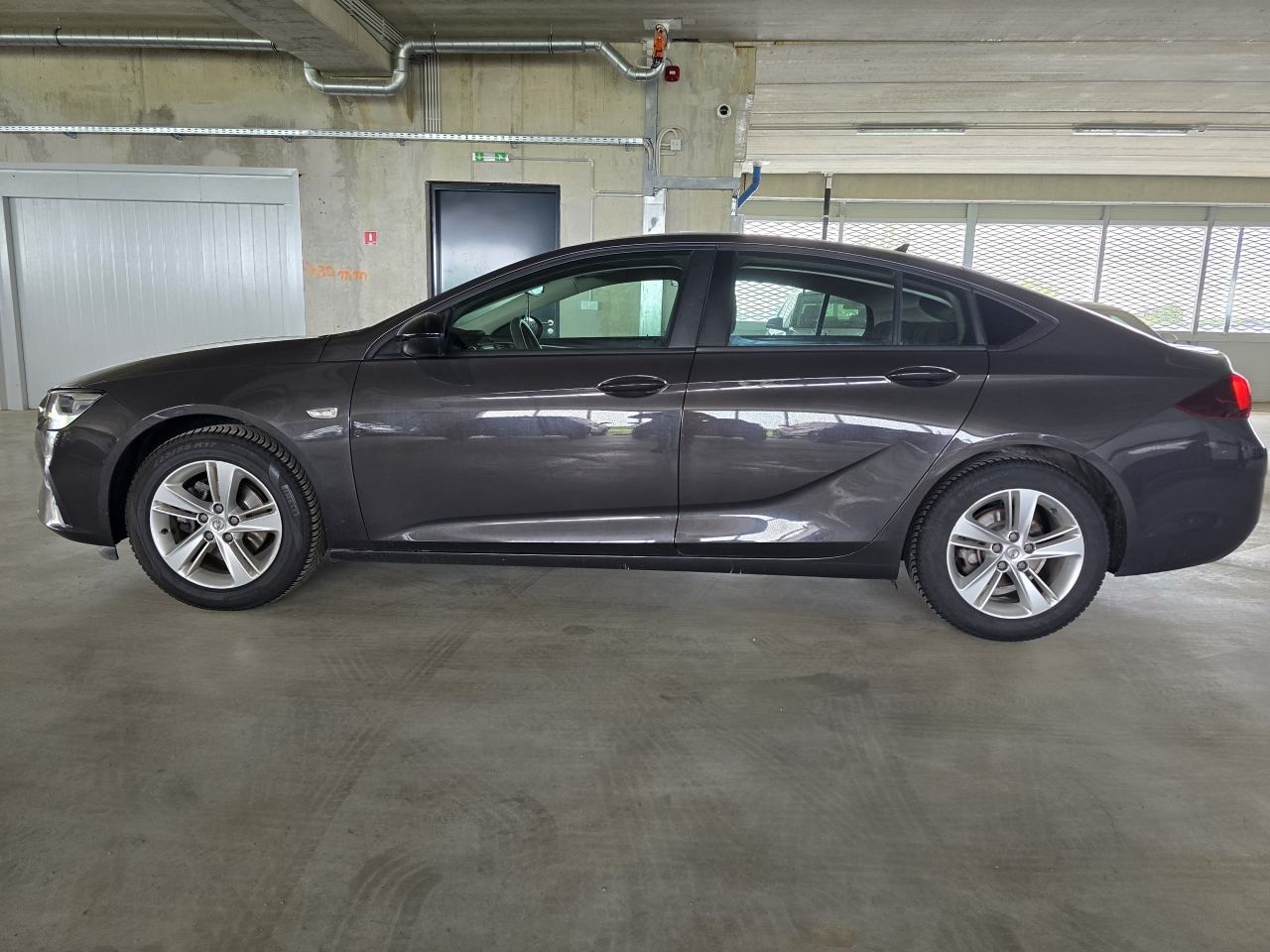 Opel Insignia Grand Sport 1,5 D Business Edition, fotografija 5
