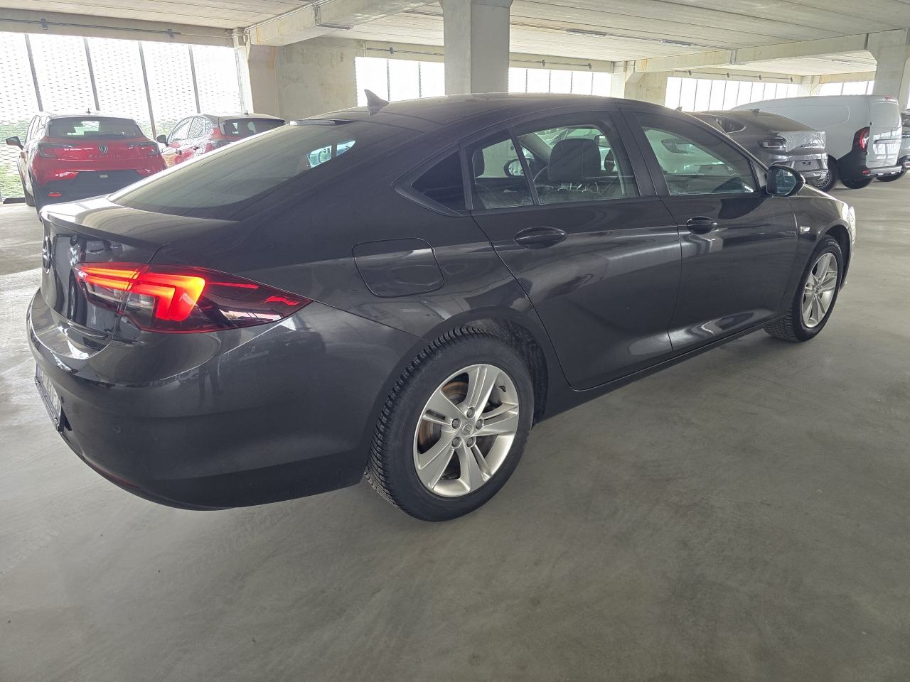 Opel Insignia Grand Sport 1,5 D Business Edition, fotografija 7
