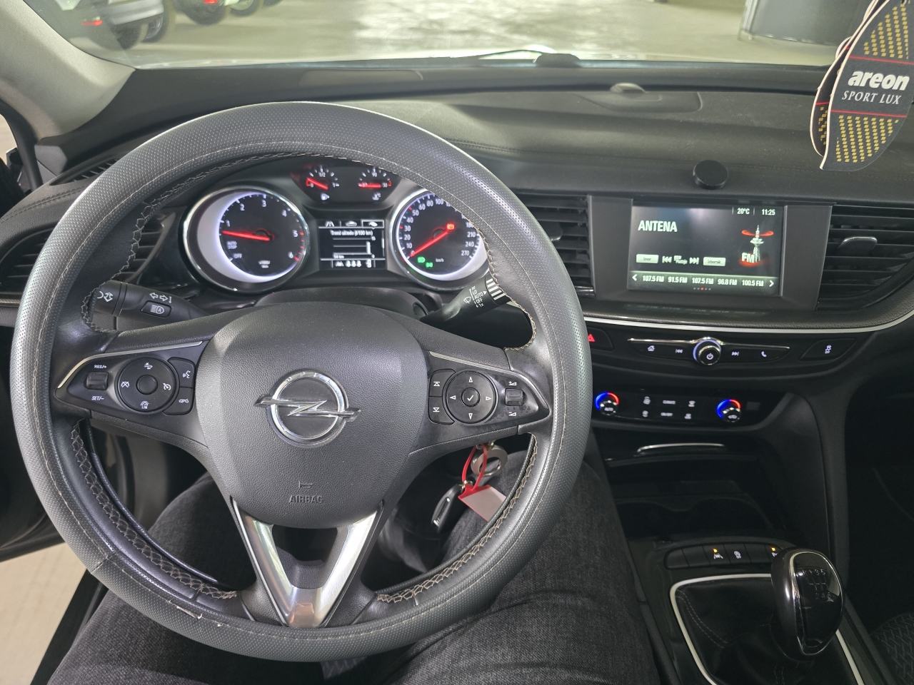 Opel Insignia Grand Sport 1,5 D Business Edition, fotografija 10