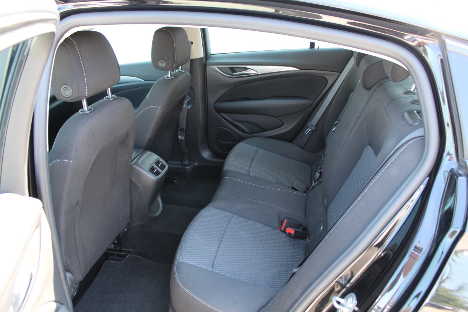 Opel Insignia Grand Sport 1,5 D Edition Aut., fotografija 10