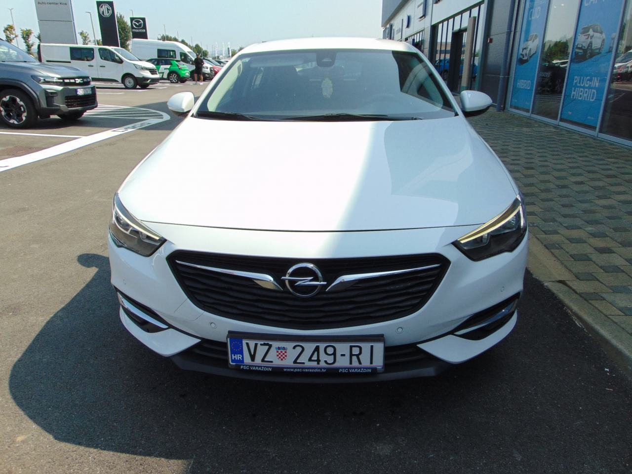 Opel Insignia Grand Sport 1,6 CDTi Edition, fotografija 3