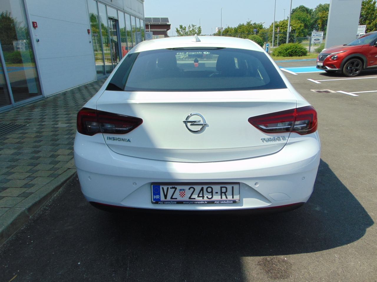 Opel Insignia Grand Sport 1,6 CDTi Edition, fotografija 4