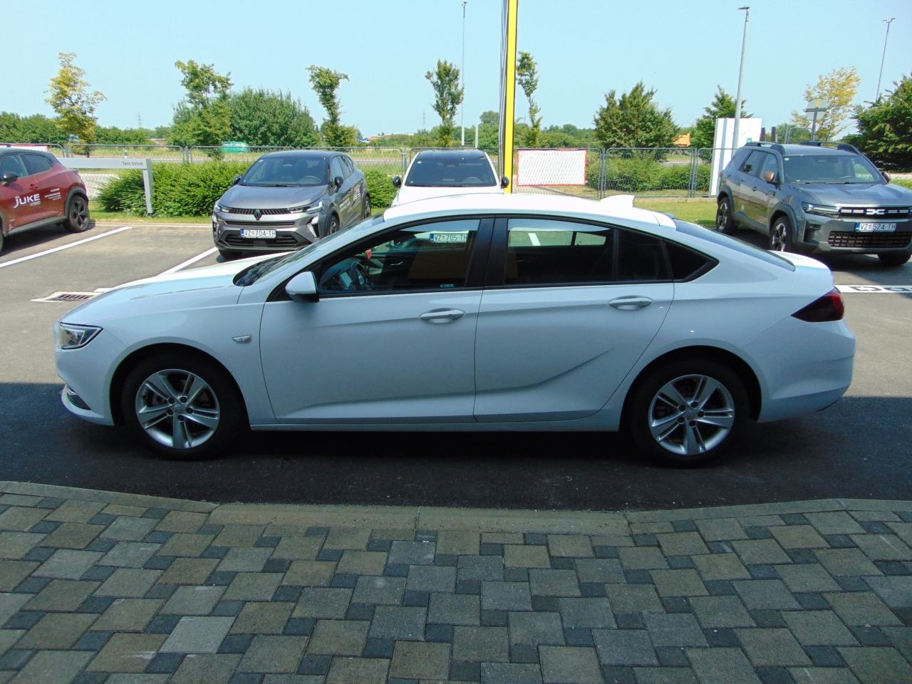 Opel Insignia Grand Sport 1,6 CDTi Edition, fotografija 5