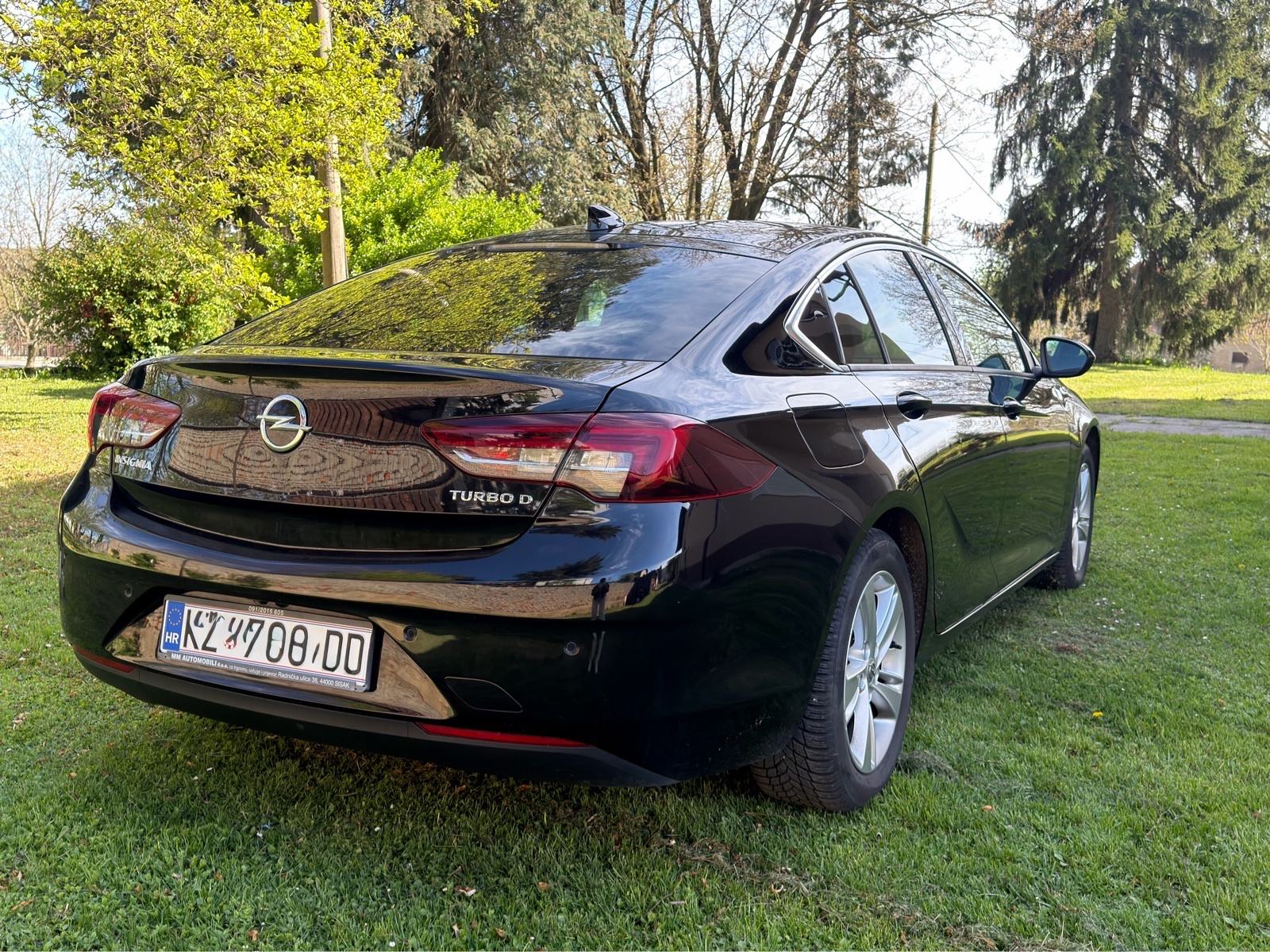 Opel Insignia GRAND SPORT 1,6 CDTI, reg. do 04/27!, fotografija 9