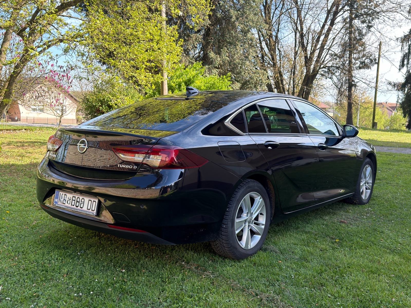 Opel Insignia GRAND SPORT 1,6 CDTI, reg. do 04/27!, fotografija 10