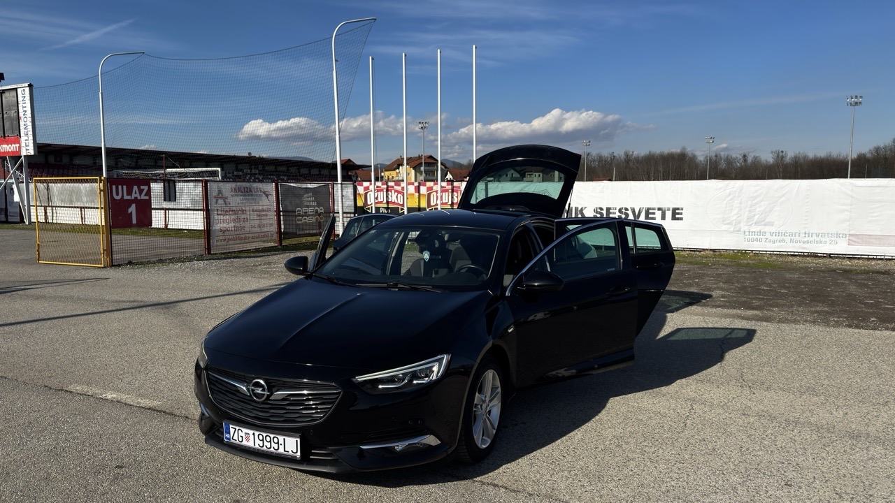 Opel Insignia GRAND sport MATRIX, fotografija 3