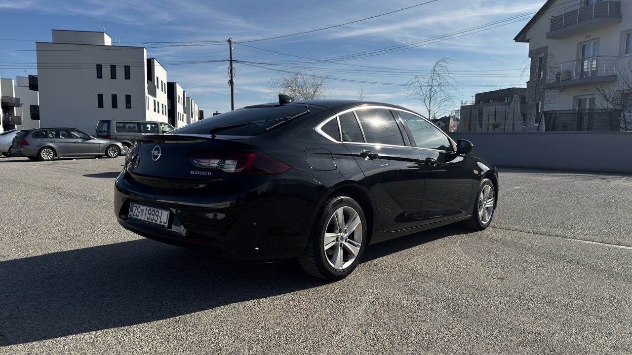Opel Insignia GRAND sport MATRIX, fotografija 11