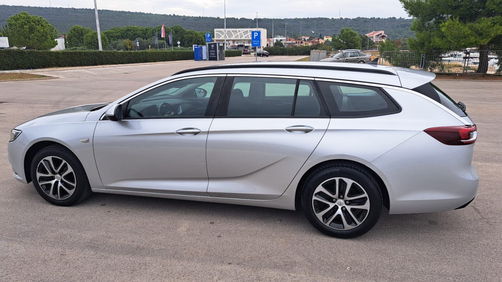 Opel Insignia Karavan 1,6 CDTI 2018god⭐️Komplet VELIKI SERVIS (lanac)⭐, fotografija 8