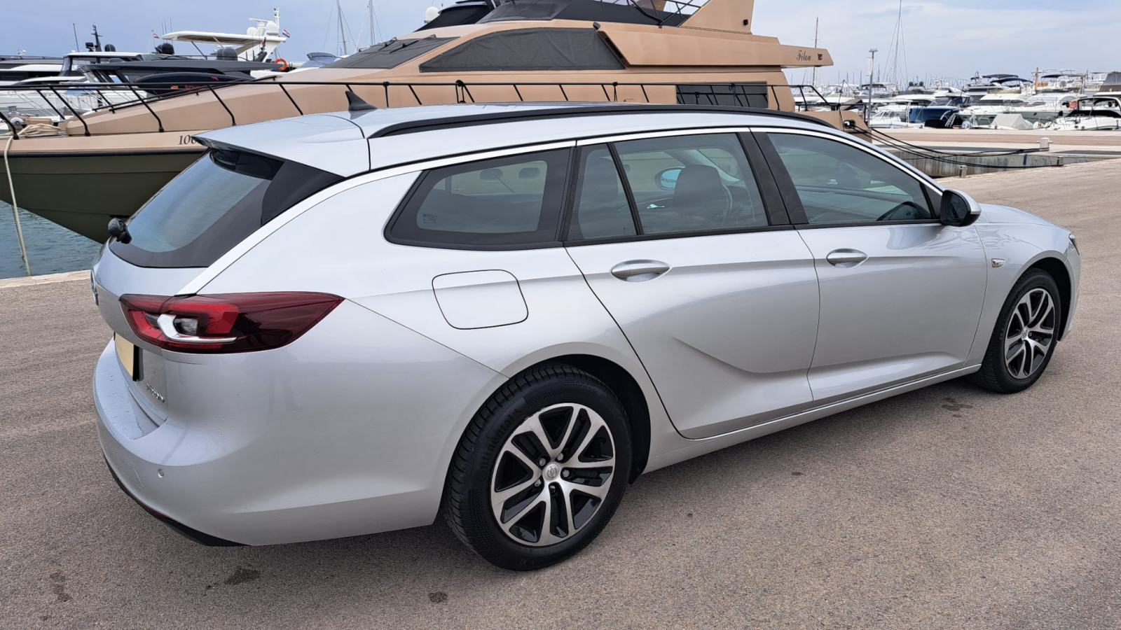 Opel Insignia Karavan 1,6 CDTI 2018god⭐️Komplet VELIKI SERVIS (lanac)⭐, fotografija 11