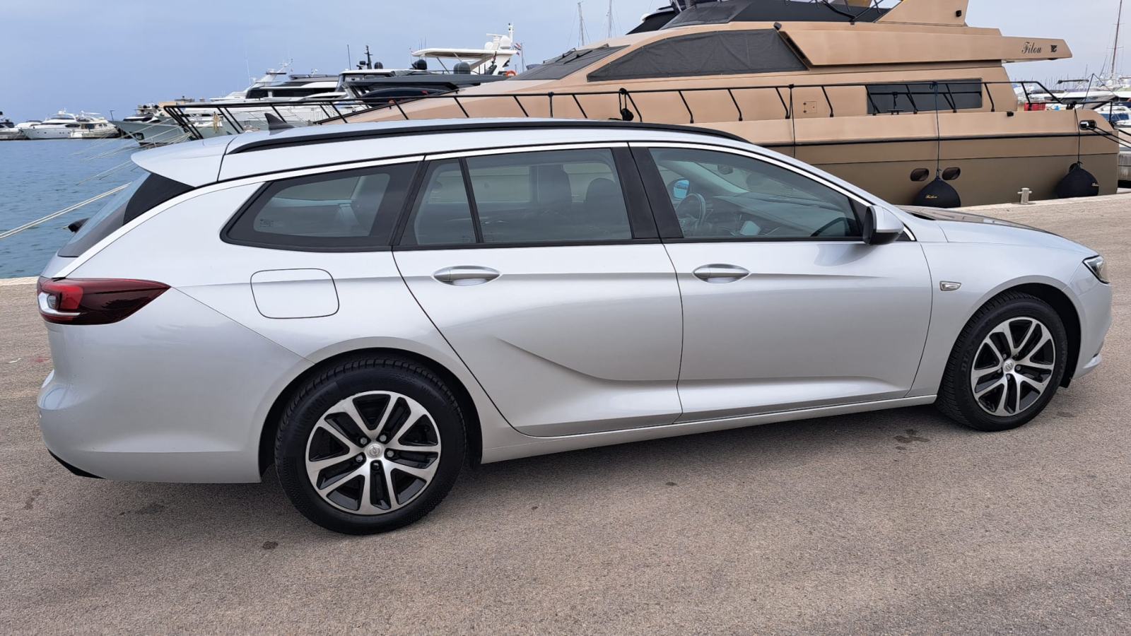 Opel Insignia Karavan 1,6 CDTI 2018god⭐️Komplet VELIKI SERVIS (lanac)⭐, fotografija 12