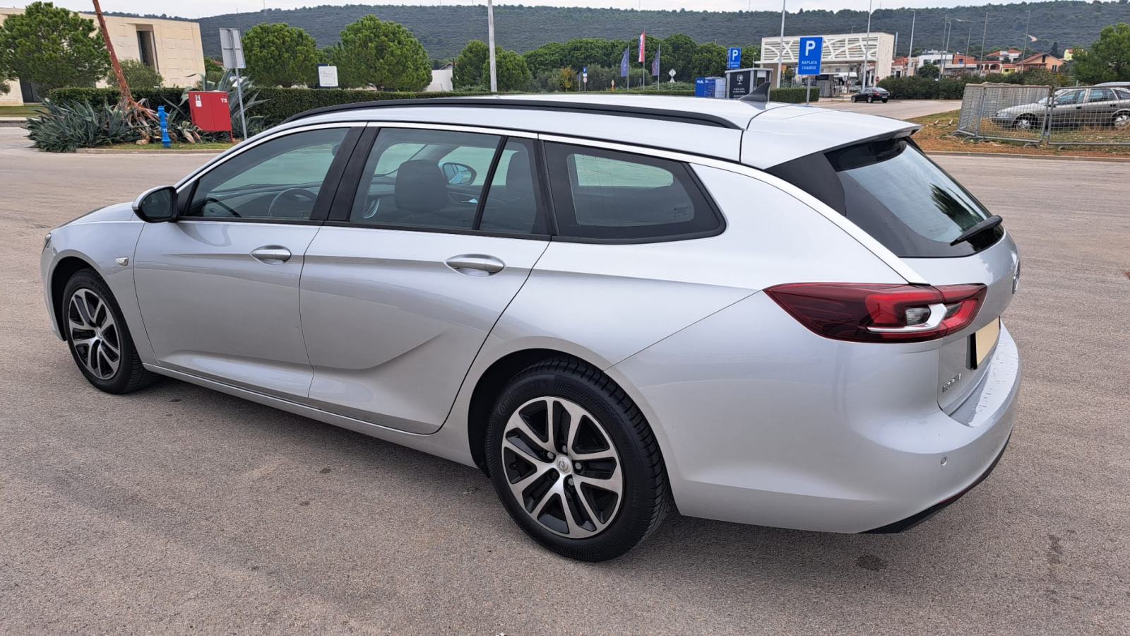 Opel Insignia Karavan 1,6 CDTI 2018god⭐️Komplet VELIKI SERVIS (lanac)⭐, fotografija 9