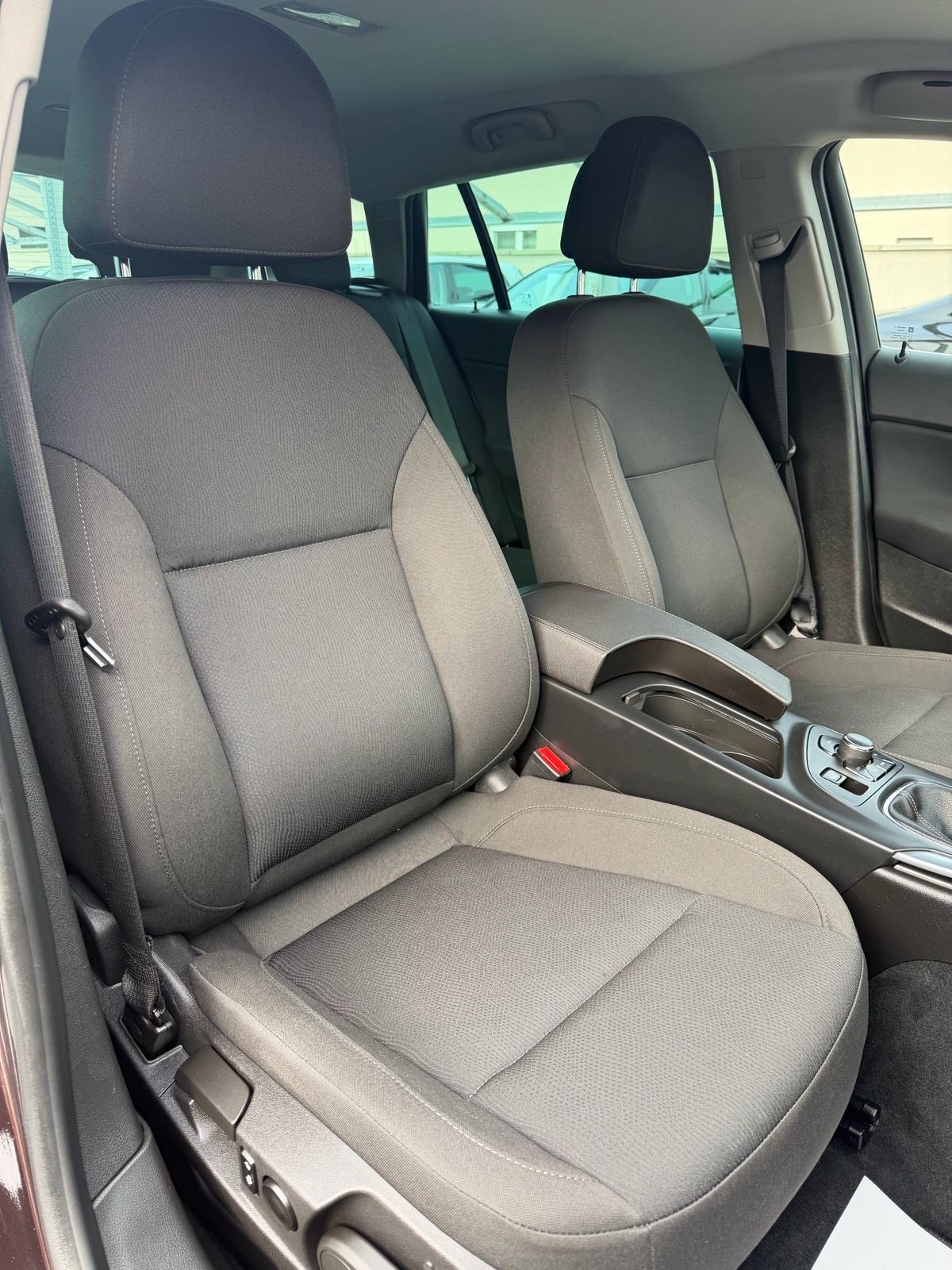 Opel Insignia Karavan 2,0 CDTI,96kw,Navigacija,Tempomat,Veliki servis, fotografija 20