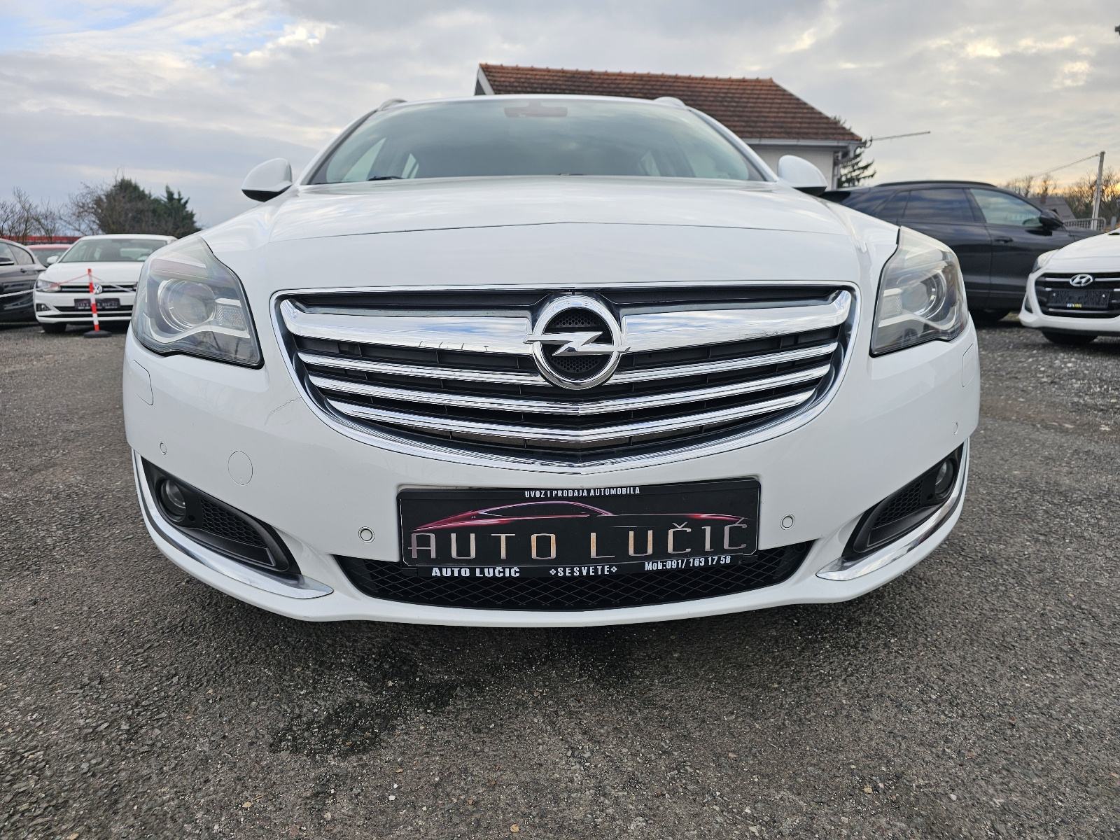Opel Insignia Karavan 2,0 CDTI ***DVA-KLJUČA***NAVIGACIJA***SENZORI***, fotografija 2