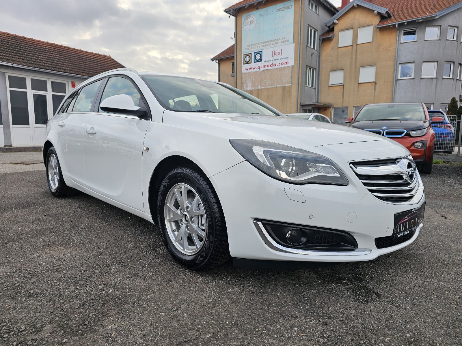 Opel Insignia Karavan 2,0 CDTI ***DVA-KLJUČA***NAVIGACIJA***SENZORI***, fotografija 3