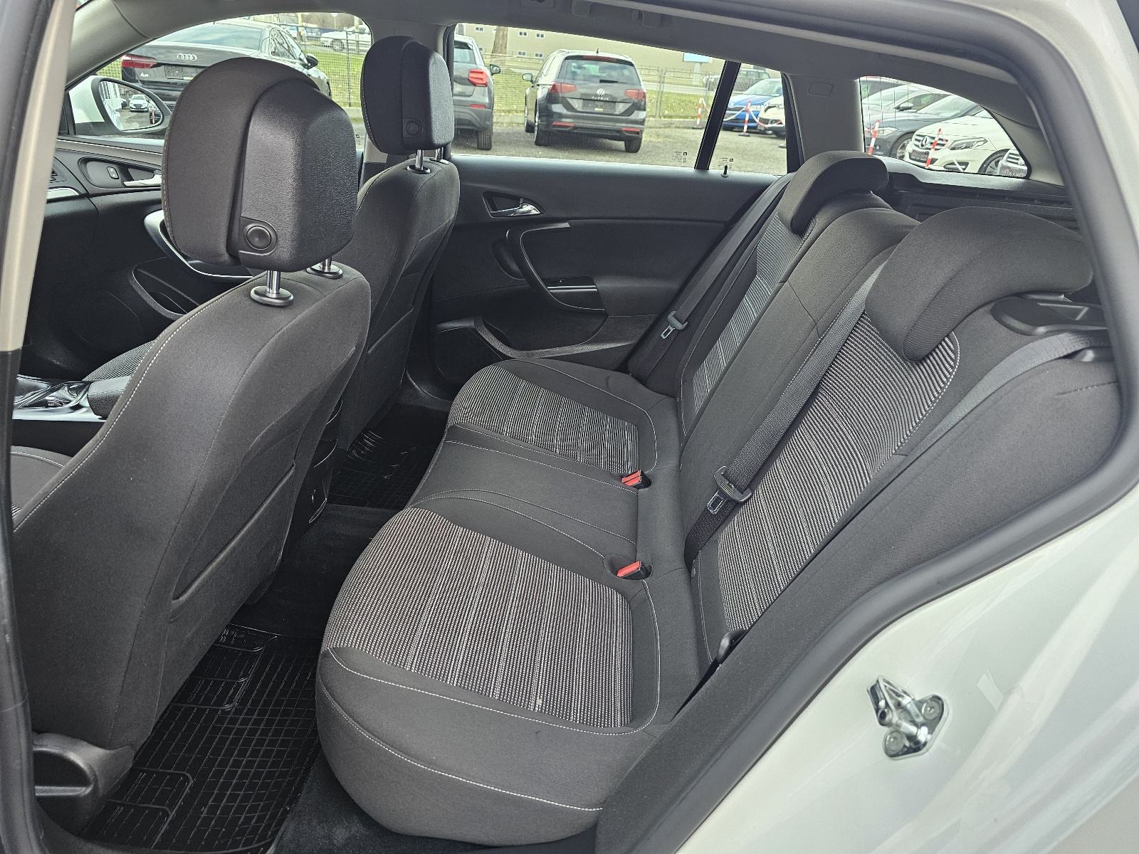Opel Insignia Karavan 2,0 CDTI ***DVA-KLJUČA***NAVIGACIJA***SENZORI***, fotografija 10