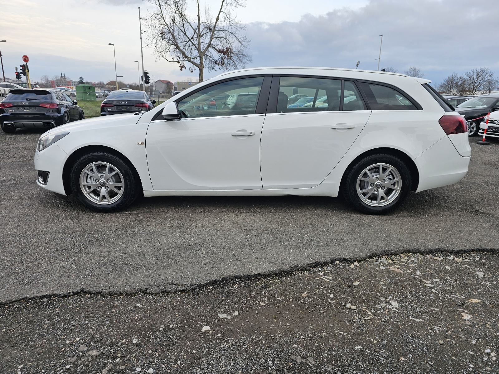 Opel Insignia Karavan 2,0 CDTI ***DVA-KLJUČA***NAVIGACIJA***SENZORI***, fotografija 8