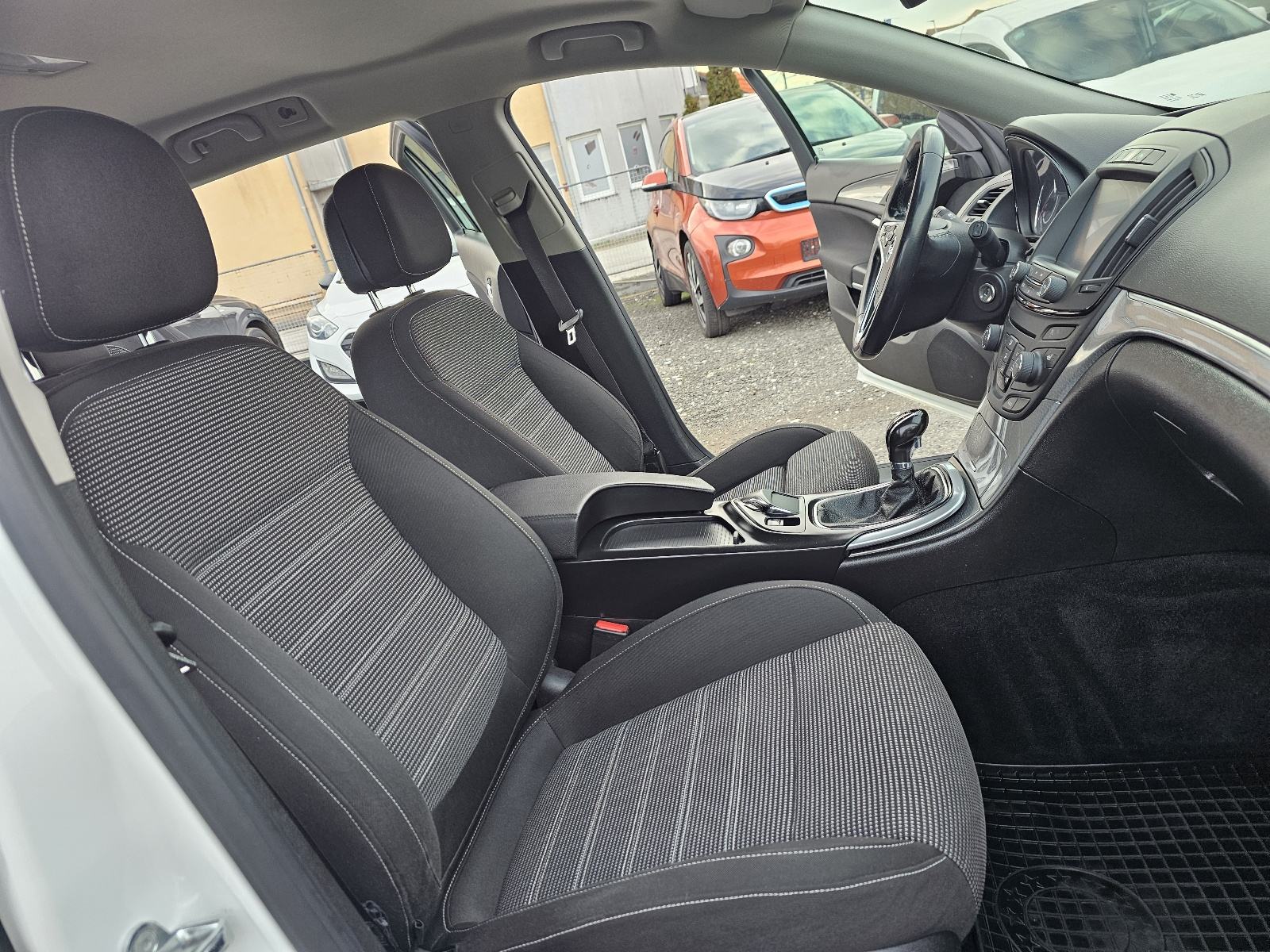 Opel Insignia Karavan 2,0 CDTI ***DVA-KLJUČA***NAVIGACIJA***SENZORI***, fotografija 13