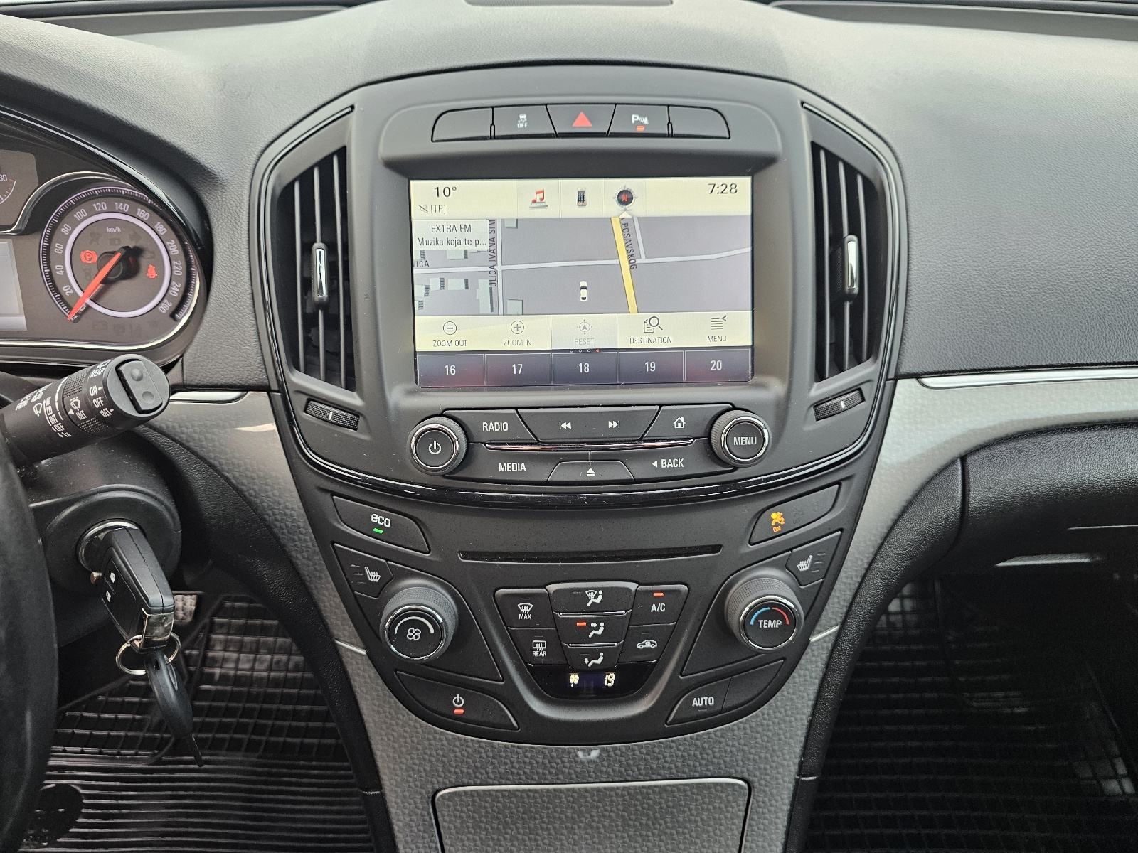 Opel Insignia Karavan 2,0 CDTI ***DVA-KLJUČA***NAVIGACIJA***SENZORI***, fotografija 15