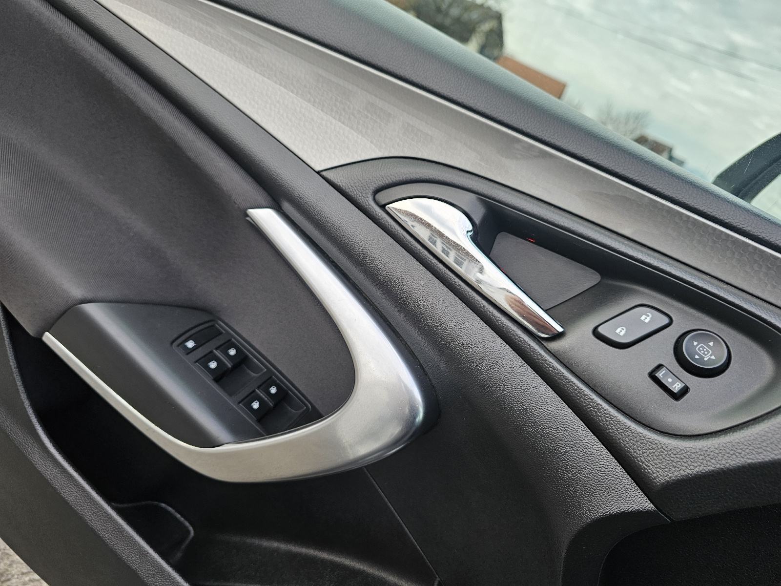 Opel Insignia Karavan 2,0 CDTI ***DVA-KLJUČA***NAVIGACIJA***SENZORI***, fotografija 19