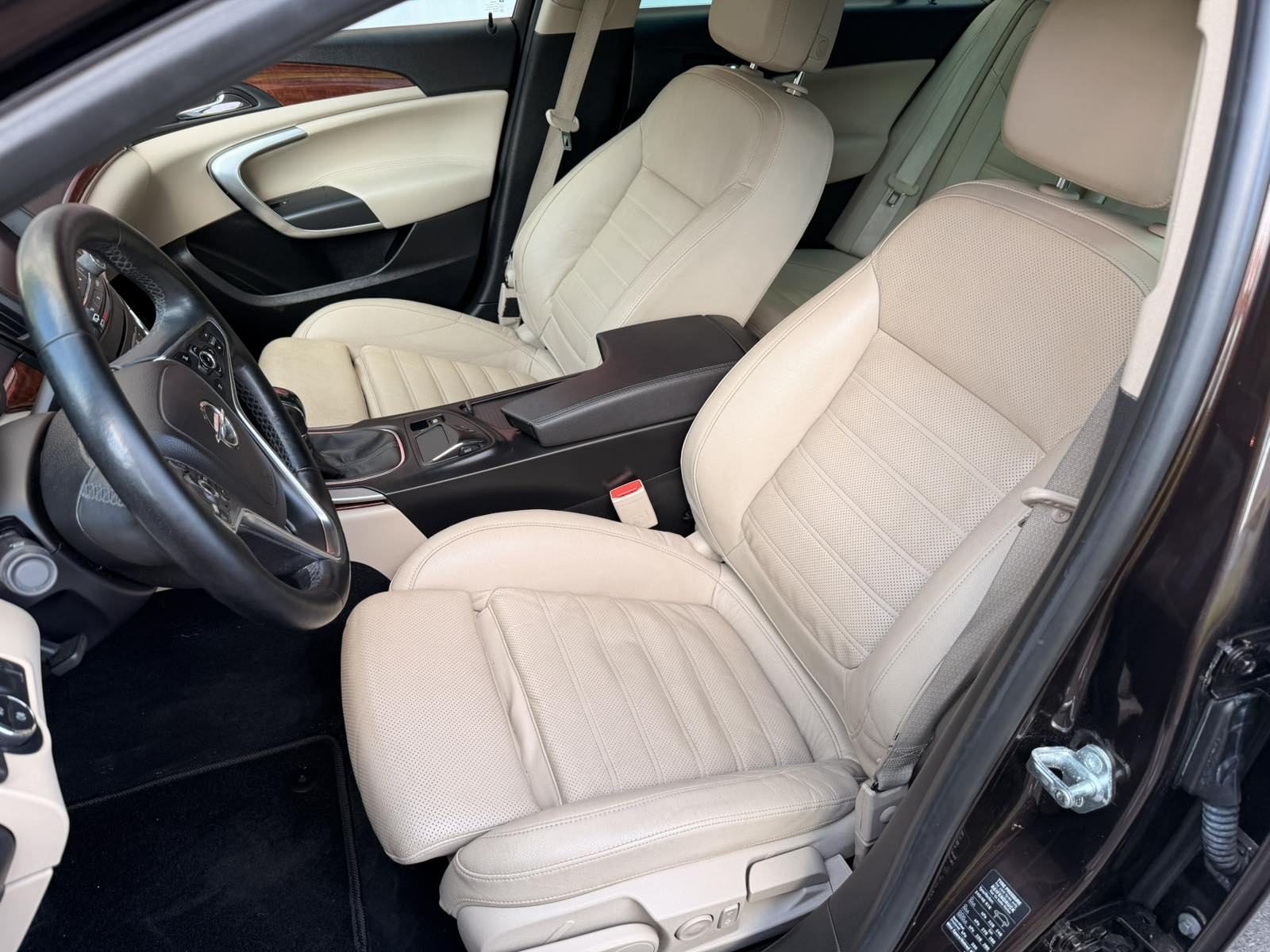Opel Insignia Karavan 2,0 CDTI -KOŽA-REG 03/2027, fotografija 12