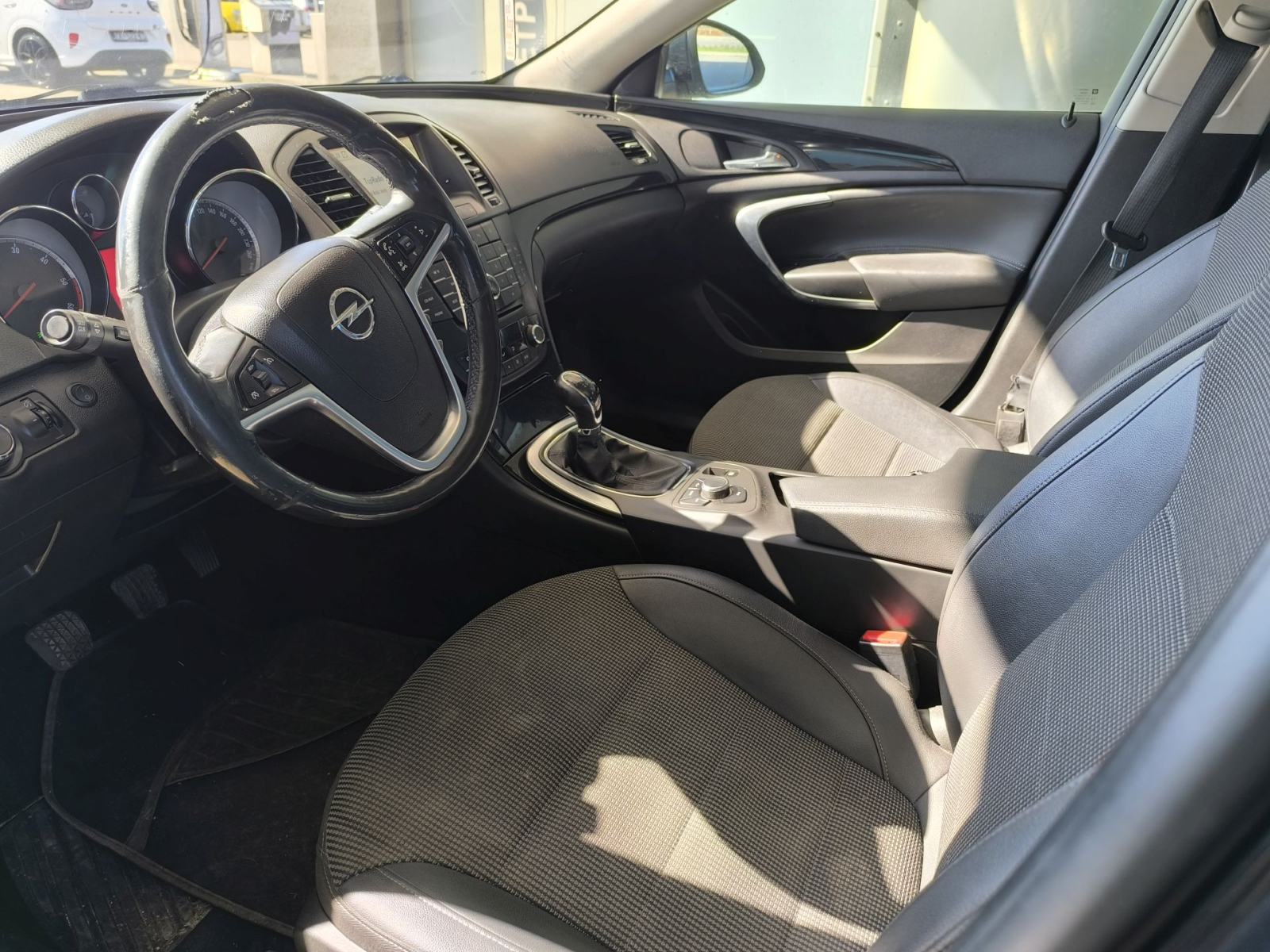Opel Insignia Karavan 2.0 CDTI (plaćanje do 36 rata), fotografija 8