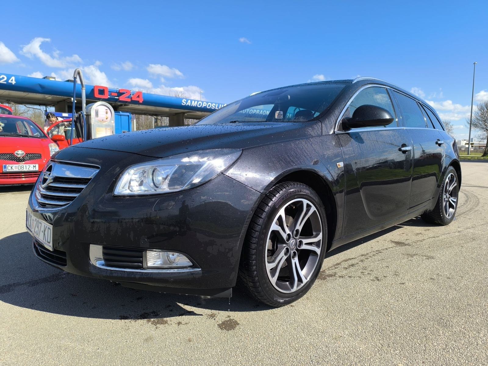 Opel Insignia Karavan 2.0 CDTI (plaćanje do 36 rata), fotografija 3