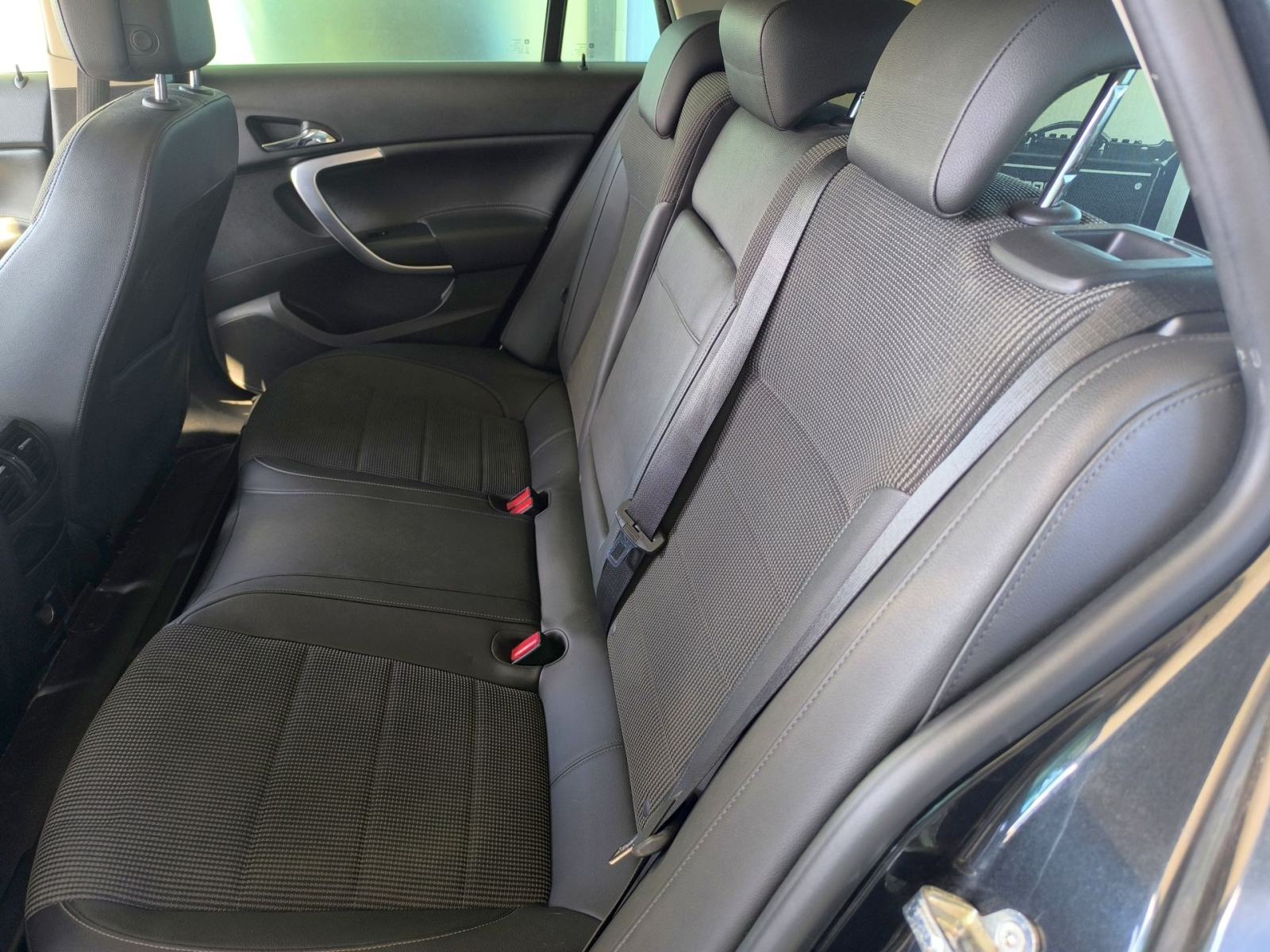 Opel Insignia Karavan 2.0 CDTI (plaćanje do 36 rata), fotografija 11