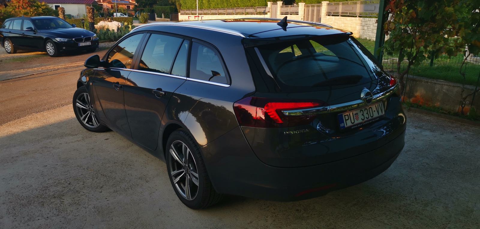 Opel Insignia Karavan 2,0 CDTI,registriran do 11.2026g. Mob 0981950553, fotografija 10